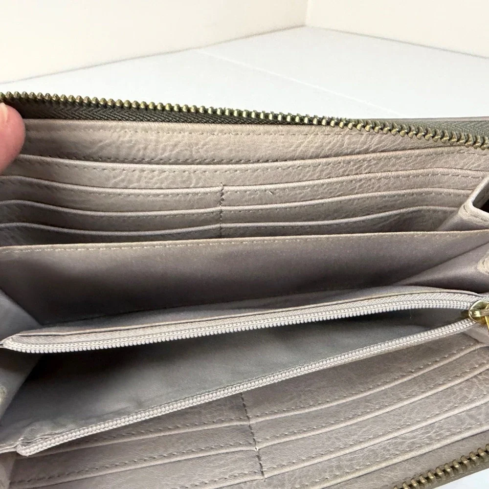 Fossil Leather Zip Around Wallet Y2K 90's Travel Casual Functional Neutral‎ Tan